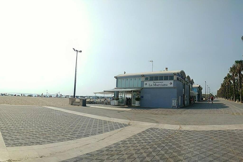 Playa Malvarrosa House Валенсия Екстериор снимка